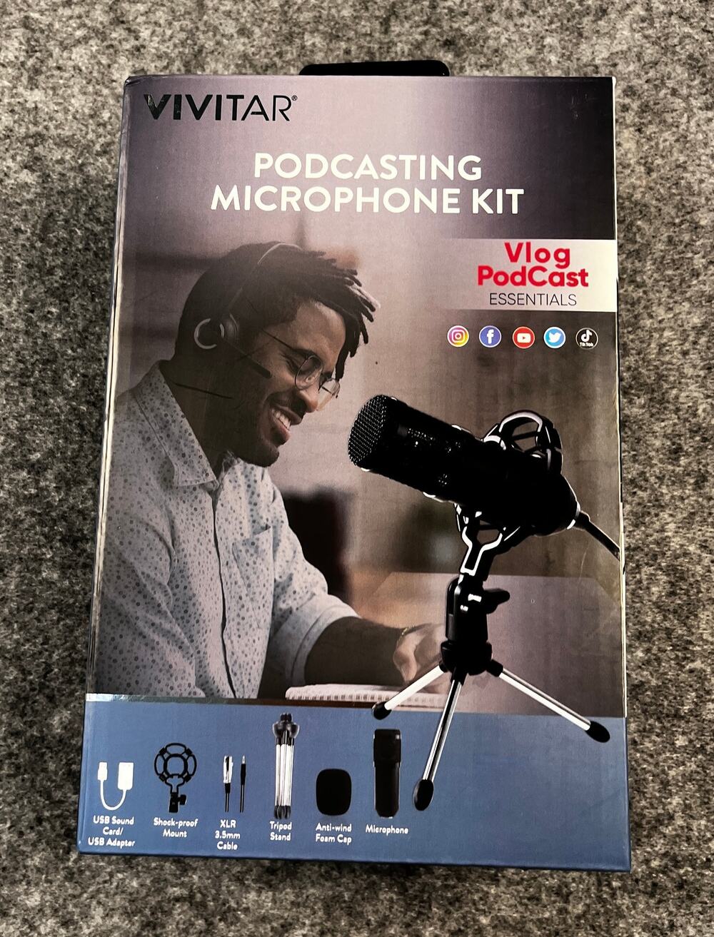 Vivitar Podcasting Microphone Kit New Sealed in Box